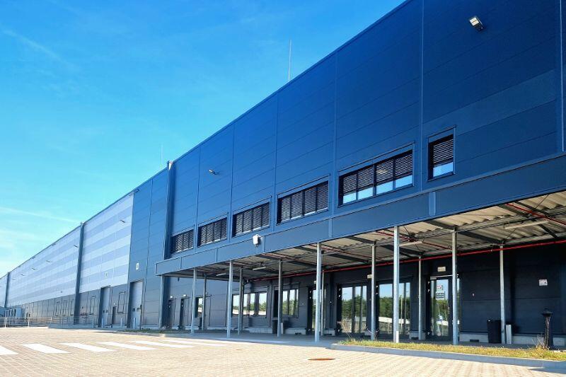 LPP Logistics' Modern Warehouse: Breakthrough in Online Order Processing LPP Logistics' Modern Warehouse: Breakthrough in Online Order Processing